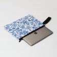 OVERSIZED WRISTLET POUCH TOILE Fashion